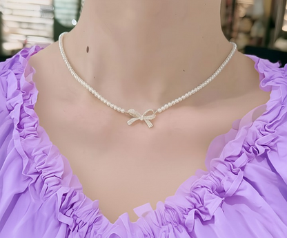 Luxury Bow Pearl Necklace | Golden