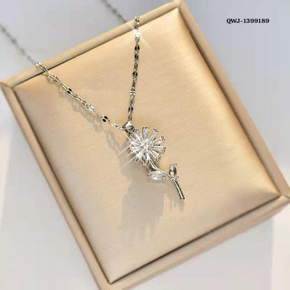 Luxury Rotating Flower Necklace